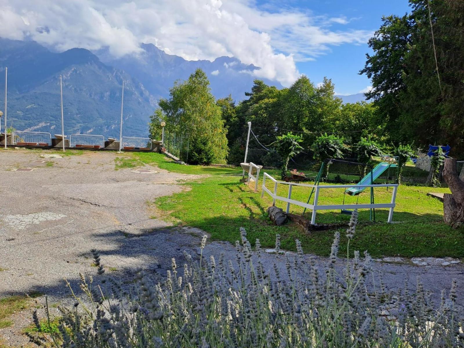 Provinciale 79 Hotel Magreglio Kültér fotó