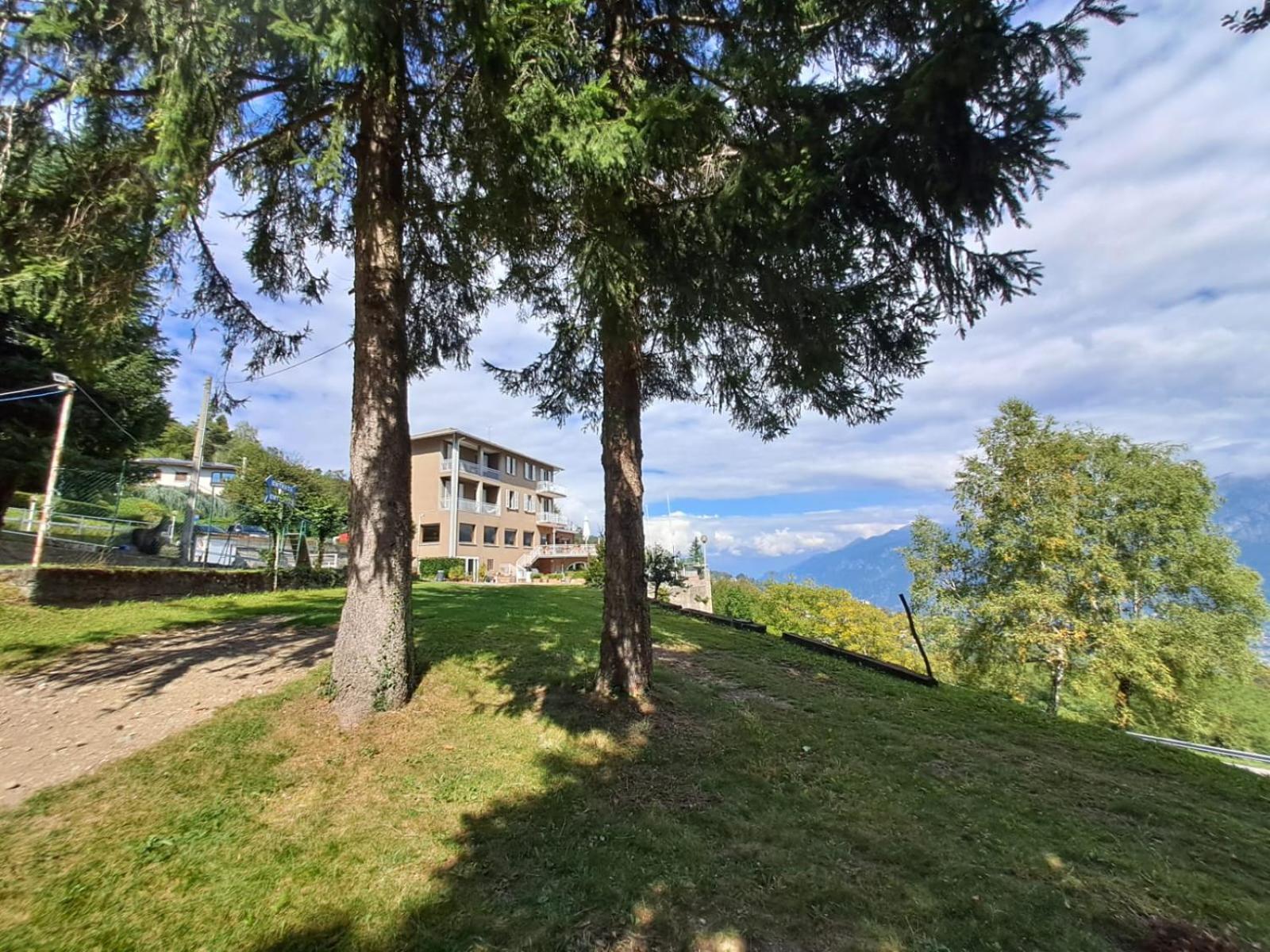 Provinciale 79 Hotel Magreglio Kültér fotó