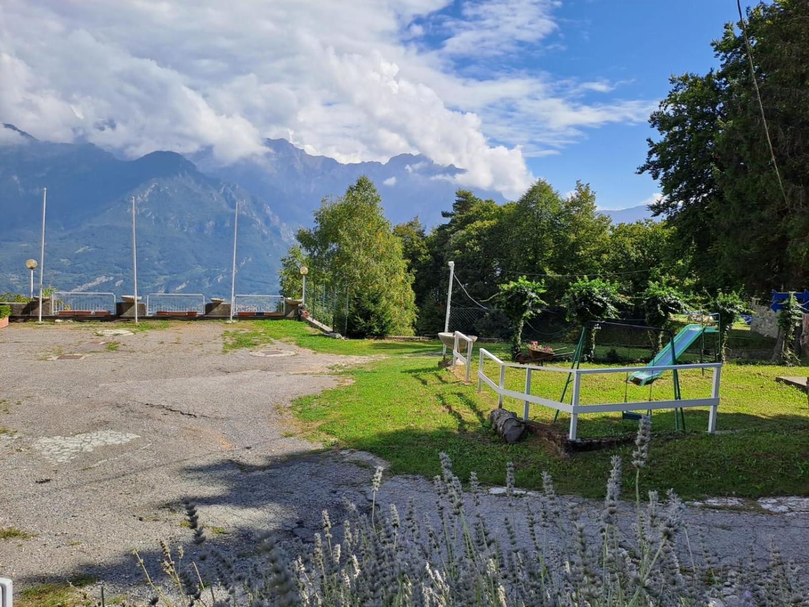 Provinciale 79 Hotel Magreglio Kültér fotó