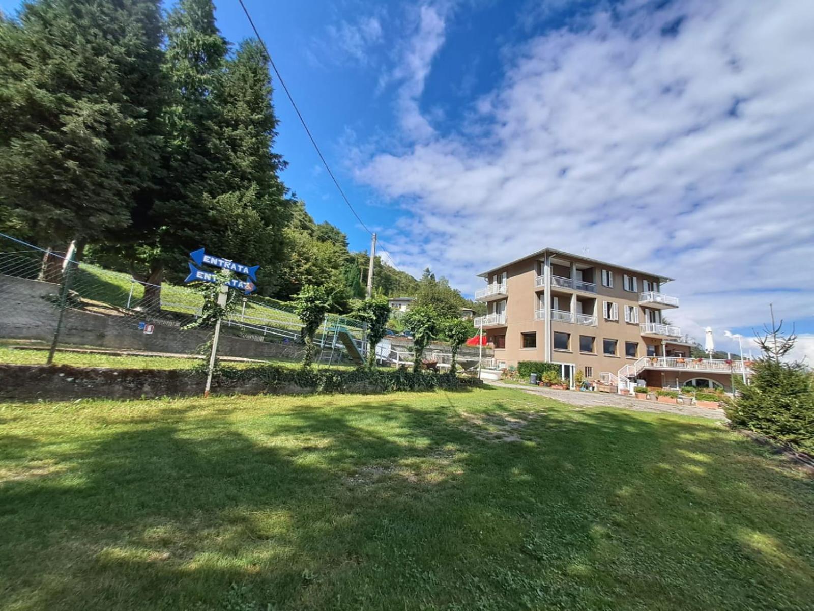 Provinciale 79 Hotel Magreglio Kültér fotó