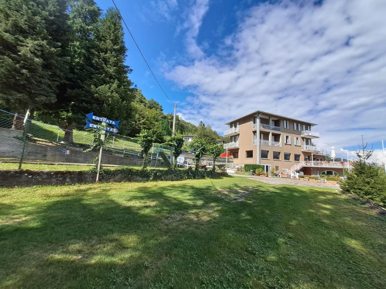 Provinciale 79 Hotel Magreglio Kültér fotó