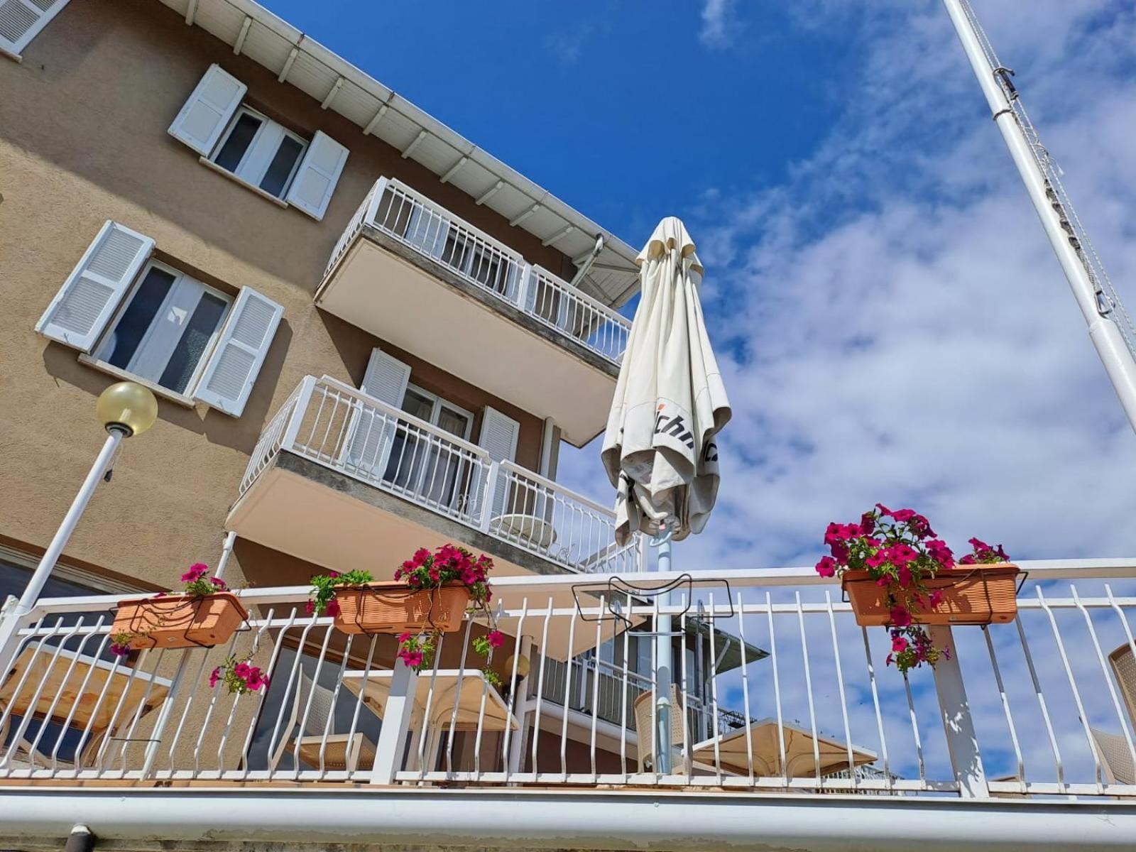 Provinciale 79 Hotel Magreglio Kültér fotó